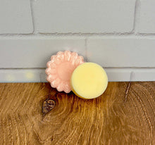 Load image into Gallery viewer, Peach Conditioner Bar