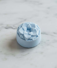 Load image into Gallery viewer, Eucalyptus Menthol Shower Steamer Set of 6