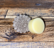 Load image into Gallery viewer, Sandalwood Shampoo Bar