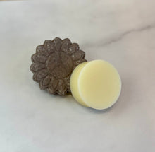 Load image into Gallery viewer, Sandalwood Conditioner Bar