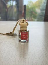 Load image into Gallery viewer, Harvest Apple Hanging Car Diffuser
